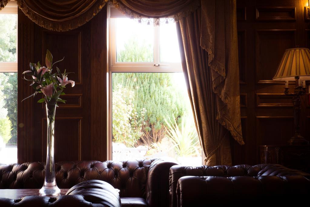 Meadow Court Hotel لوجهيرا المظهر الخارجي الصورة